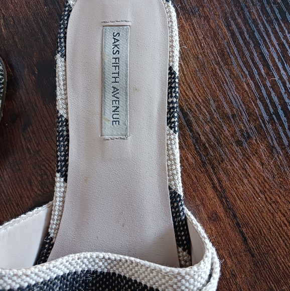 Saks Fifth Ave Black and White Striped Slip On Sandals - 7.5M - Picture 2 of 5